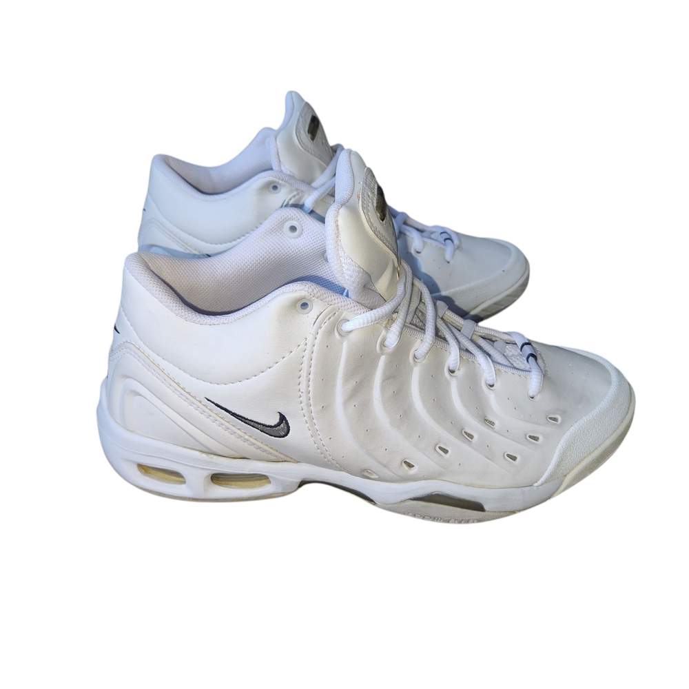 White Nike Zoom Air Sneakers